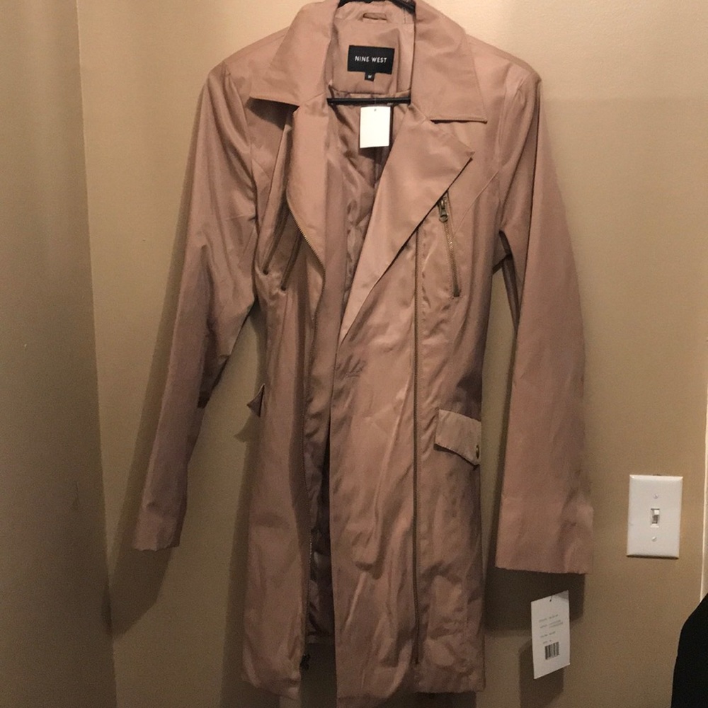 Women’s raincoat